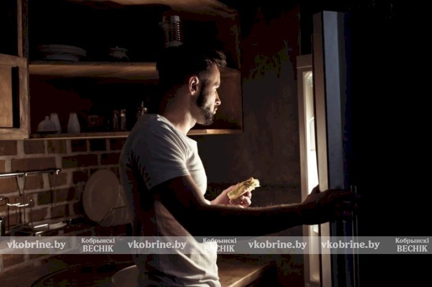 Что можно есть перед сном, чтобы лучше спать: советы сомнолога