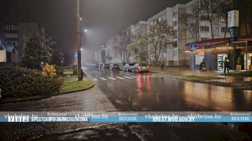 В Кобрине бесправник сбил женщину на пешеходном переходе и скрылся с места ДТП