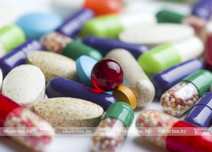 Самолечение антибиотиками при простуде опасно: почему нельзя пить их без назначения врача