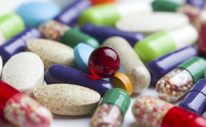 Самолечение антибиотиками при простуде опасно: почему нельзя пить их без назначения врача