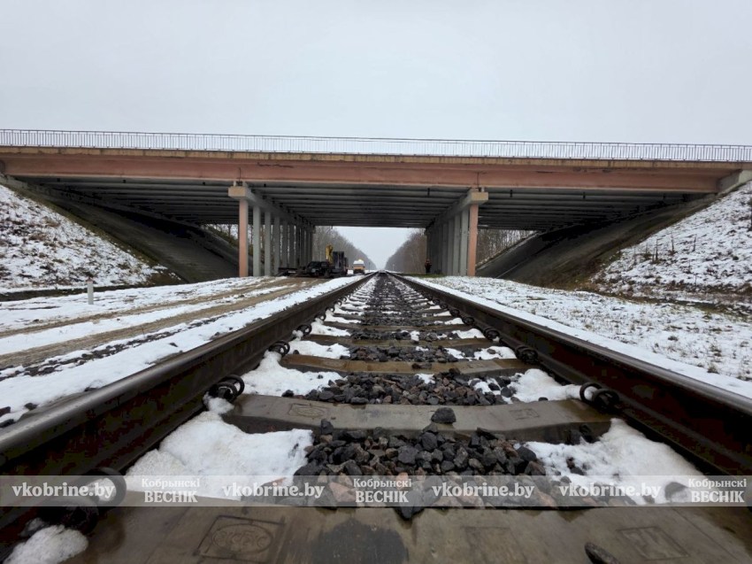 Еще один мост ремонтируют в Кобринском районе (ВИДЕО)