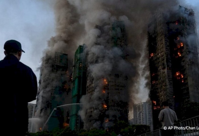 Александр Лукашенко выразил соболезнования Си Цзиньпину в связи с жертвами пожара в Гонконге