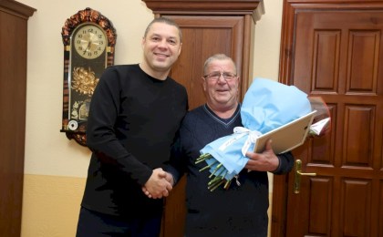 Золотой фонд предприятия: в «Кобринхимсервисе» торжественно поздравили водителя-юбиляра Александра Бартошука