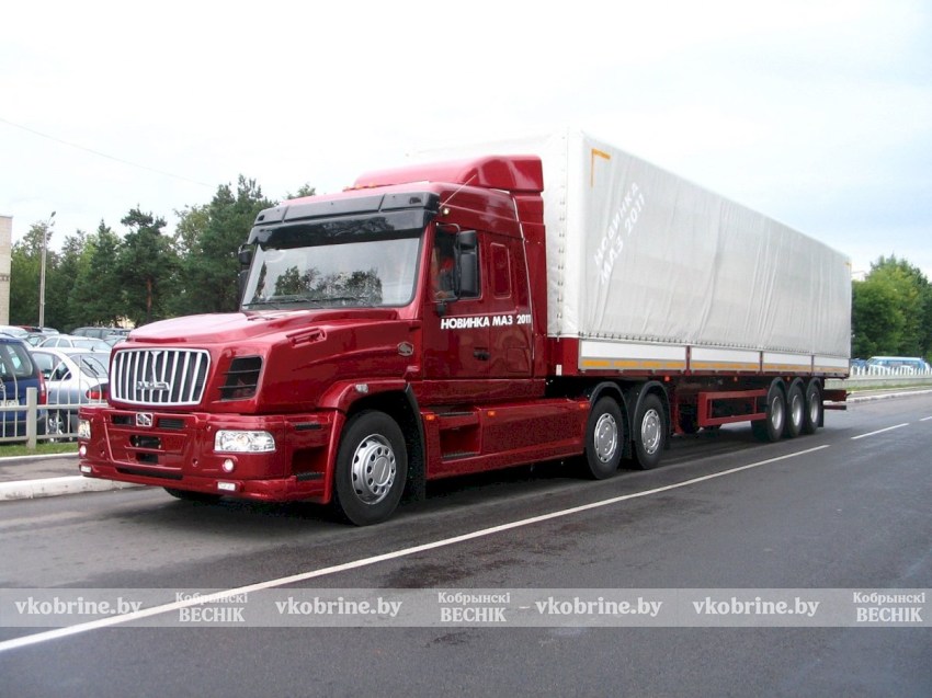 248 единиц техники «Маз» и «Амкодор» отправились за океан