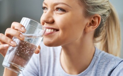 Сколько пить воды в день: врач назвала оптимальную норму