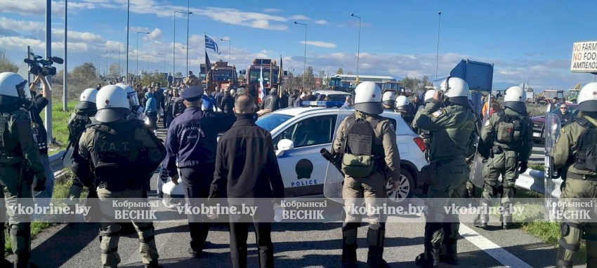 Фермеры Греции протестуют против низких закупочных цен - полиция применила слезоточивый газ