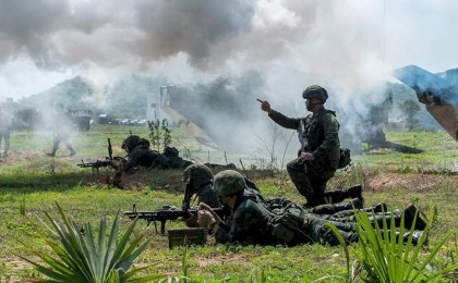 Таиланд эвакуировал сотни тысяч мирных жителей - конфликт с Камбоджей обостряется