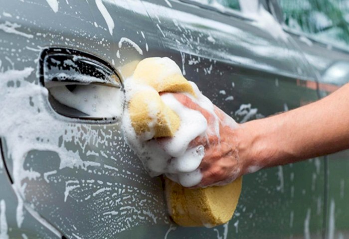 Эксперты рассказали, как нужно мыть машину зимой: 7 важных рекомендаций