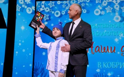 В вихре новогодних чудес: на Кобринщине стартовала благотворительная акция «Наши дети»