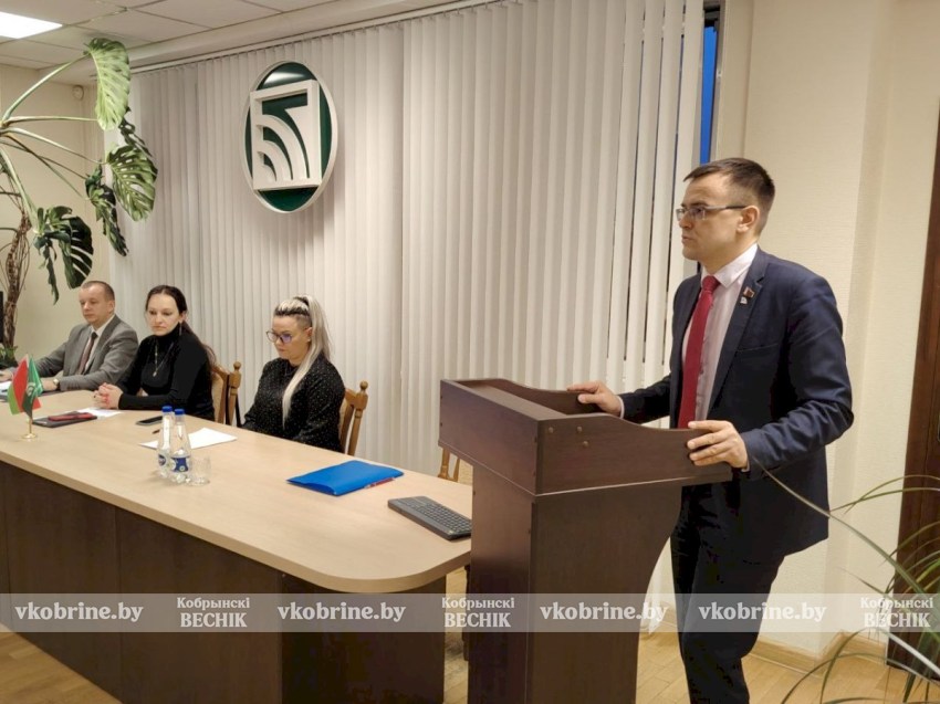 Подростки в зоне риска - в Кобрине прошло «Родительское НЕсобрание о самом главном»