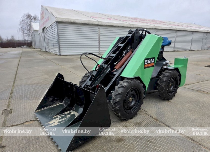 Уникальный мини-погрузчик кобринского изобретателя Артура Полянского (ВИДЕО)