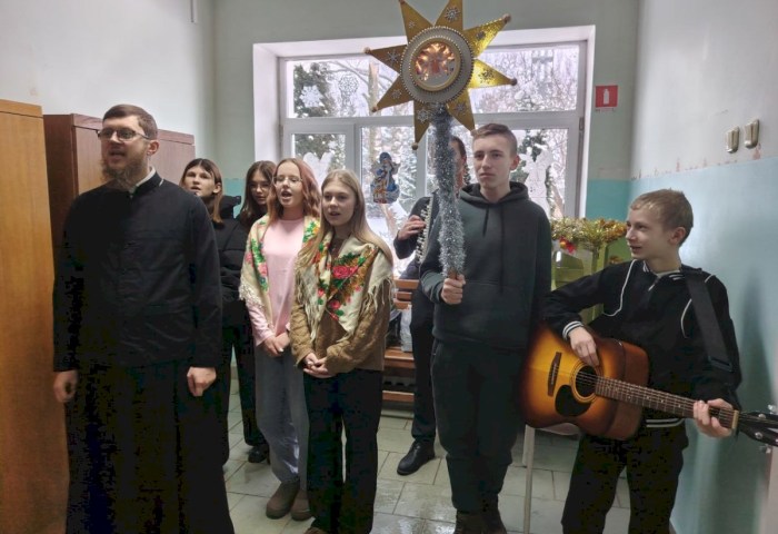 Колядная сказка для маленьких пациентов Кобринской детской больницы