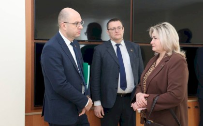 Послание Президента — ориентир для каждого: честный разговор с министром Сергеем Масляком в коллективе СООО «ПП Полесье» 