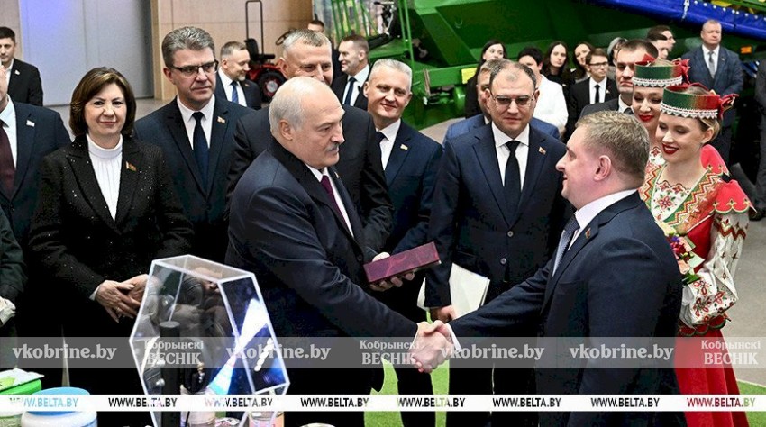 Проверка боеготовности, Совет мира, Знак качества и важные кадры. Итоги недели Президента