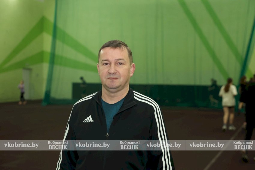 Тренер по легкой атлетике КДЮСШ Кобринского района Николай Новик: «Соперника нужно уважать, а поддаваться - нет!»