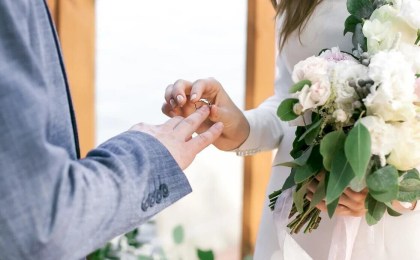 Две принцессы, шесть богатырей и семь свадебных торжеств - недельная статистика Кобринского ЗАГСа