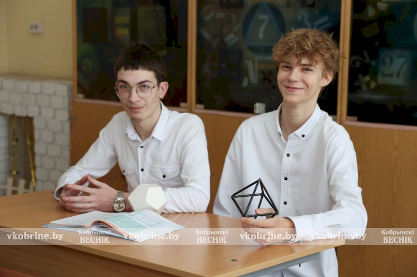 Кобринские школьники  Глеб Пучек и Максим Алексиевич показали невероятные результаты на олимпиаде по математике