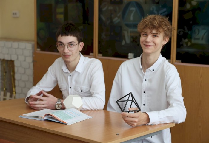 Кобринские школьники  Глеб Пучек и Максим Алексиевич показали невероятные результаты на олимпиаде по математике