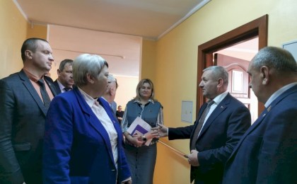 От качества услуг до условий проживания: в Кобрине прошло заседание президиума районного Совета депутатов