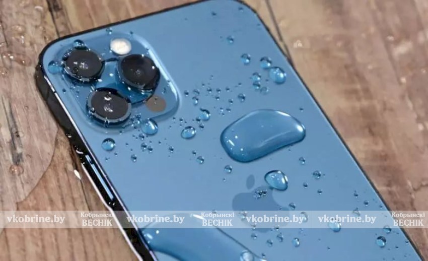 Как просушить iPhone после контакта с водой: советы эксперта