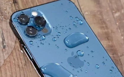 Как просушить iPhone после контакта с водой: советы эксперта
