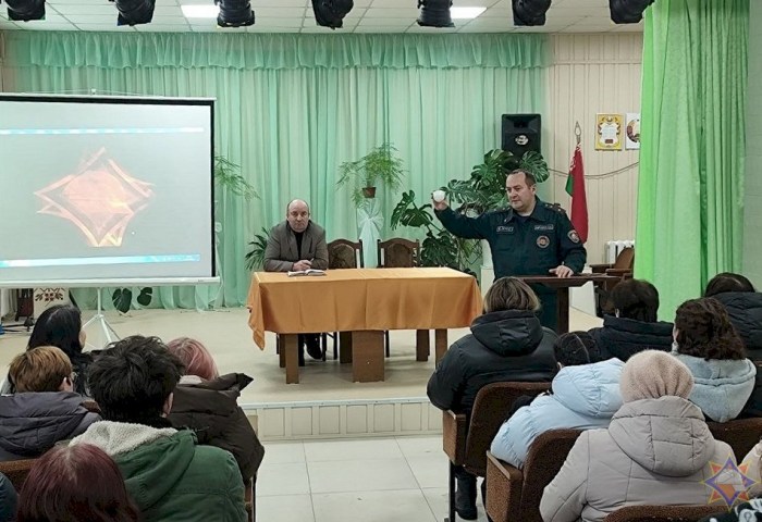 Формула выживания от МЧС: Андрей Абрамчук встретился с жителями Городца