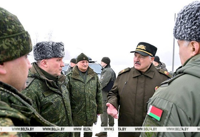 Будущее науки, отечественный боезапас и внезапный приезд на полигон. Итоги недели Президента