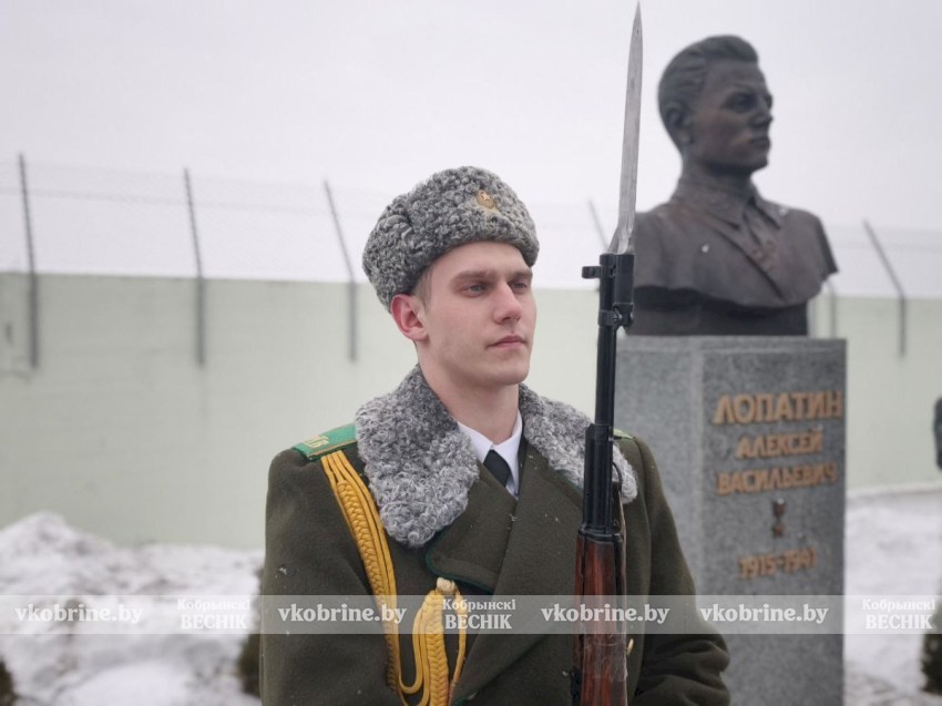 На заставе «Дивин» стартовала патриотическая акция «Чтим и помним!»