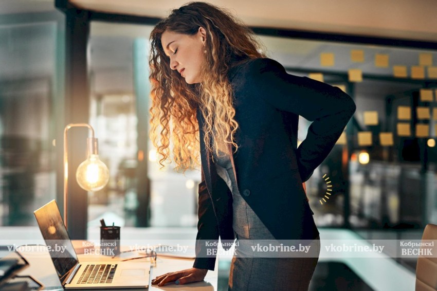 Как сохранить здоровье при сидячей работе — 5 упражнений, которые можно делать в кресле