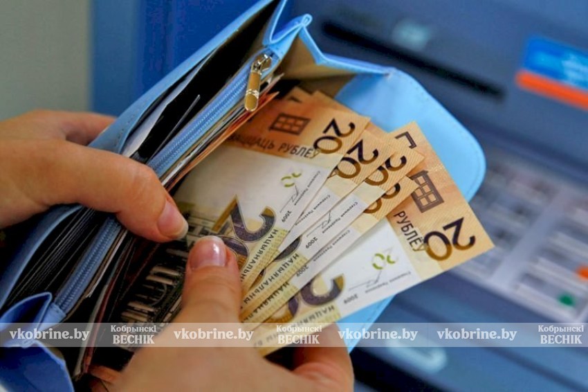 Можно ли работать и получать пособие по уходу - в Минтруда рассказали про ключевые условия