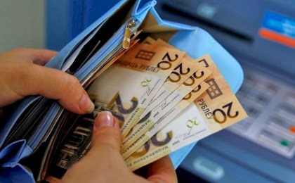 Можно ли работать и получать пособие по уходу - в Минтруда рассказали про ключевые условия