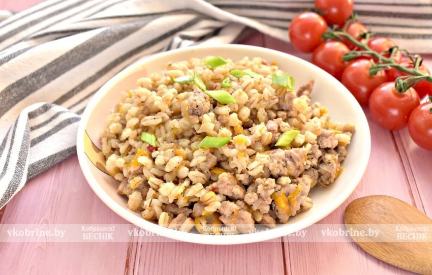 Обилие клетчатки, витамины группы В, незаменимая аминокислота лизин. Нутрициолог - о пользе перловой каши