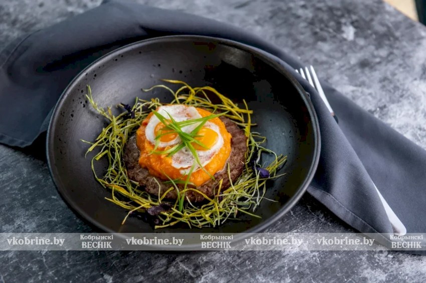 Еду, которую могли списать, теперь продают со скидками - новый сервис в Беларуси