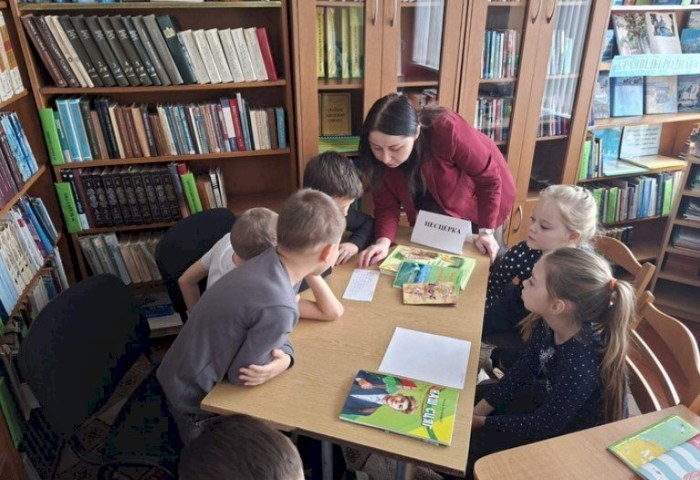 Падарожжа ў свет моўных скарбаў - навучэнцы Астроміцкай сярэдняй школы згулялі ў займальную віктарыну