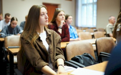 В Минтруда рассказали, сколько заплатят студенткам при рождении ребенка во время учебы