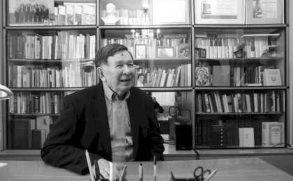 Умер народный поэт Беларуси Владимир Каризна 