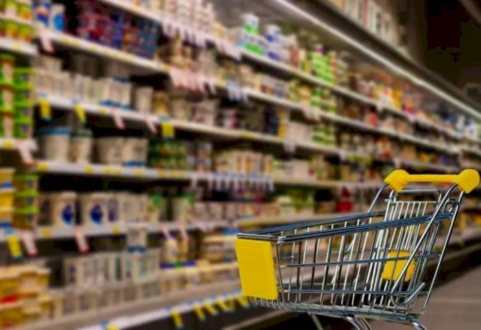 Продукты «с прошлым»: в Кобринском районе нашли просрочку полугодовой давности