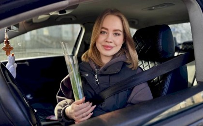 Посмотрите, как душевно ГАИ Кобрина поздравила дам с праздником! (ВИДЕО)