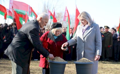 Последний приют спустя десятилетия - 12 жертв фашизма из деревни Запруды нашли вечный покой в кобринской земле