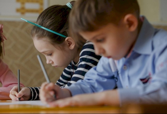 Знать. Уважать. Гордиться: 13 марта в школах страны пройдет единый урок, посвященный Дню Конституции