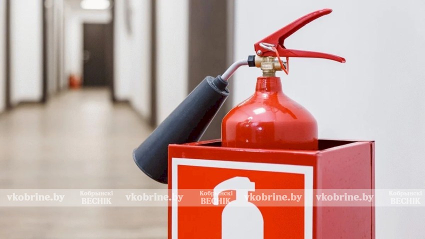 Безопасная весна - кобринские спасатели посетили аграрные и промышленные предприятия района