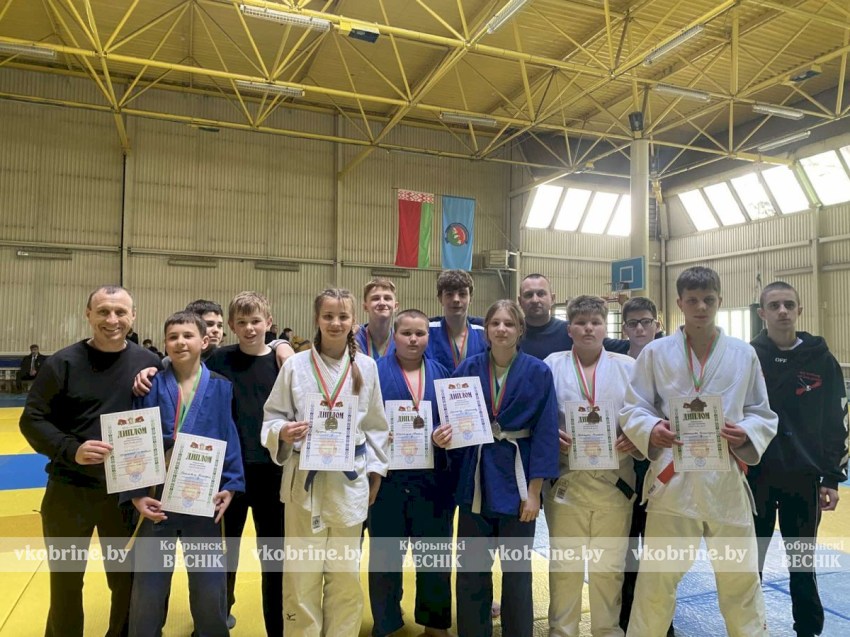 Есть медали, есть результат! Кобринские дзюдоисты блестяще выступили на областной спартакиаде