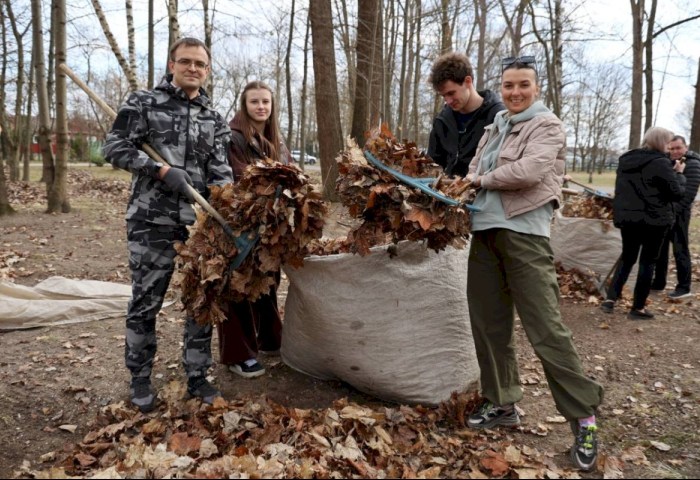 Вместе дружно, вместе чисто! Акция «Чистый парк» объединяет кобринчан