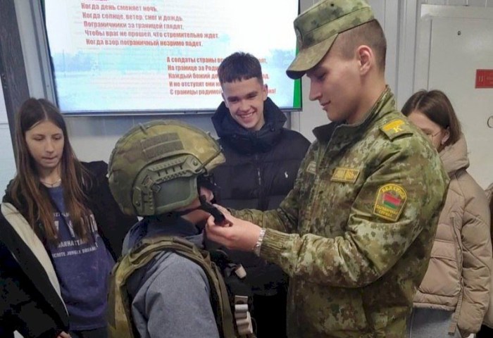 Учащиеся СШ № 16 г. Пинска ознакомились с условиями службы на пограничной заставе «Дивин»