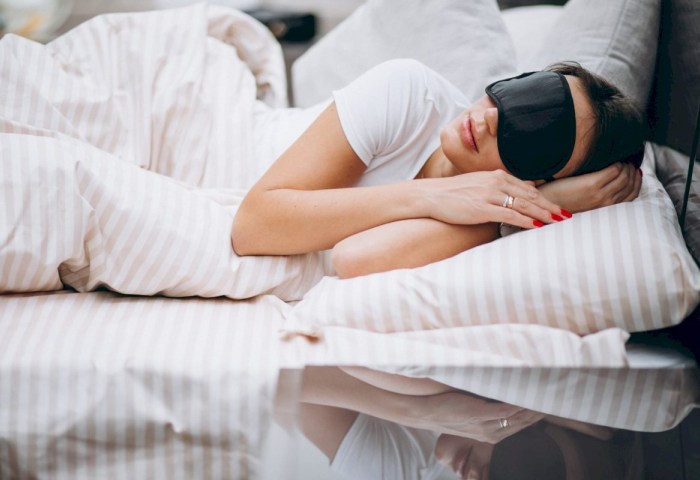 Как сон влияет на здоровье кожи и от каких вечерних привычек лучше отказаться