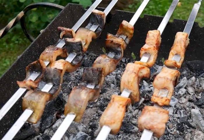 Шашлык на новый лад: 4 рецепта, которые надо попробовать каждому