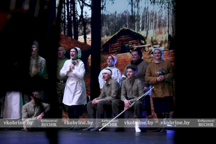 Июньский набат и майский вальс: на сцене Кобринского Дворца культуры ожила история подвига