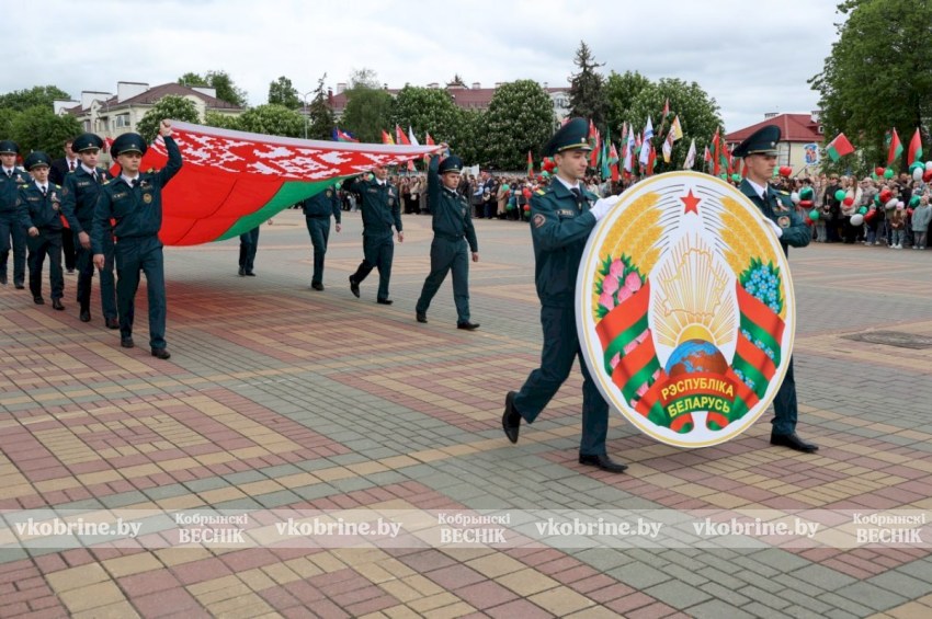 Олицетворение независимости: кобринчане отметили День Государственных символов