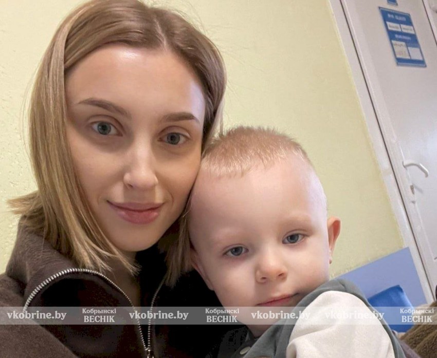 Успеть спасти Арсения: двухлетний мальчик из Лунинца борется со смертельной болезнью